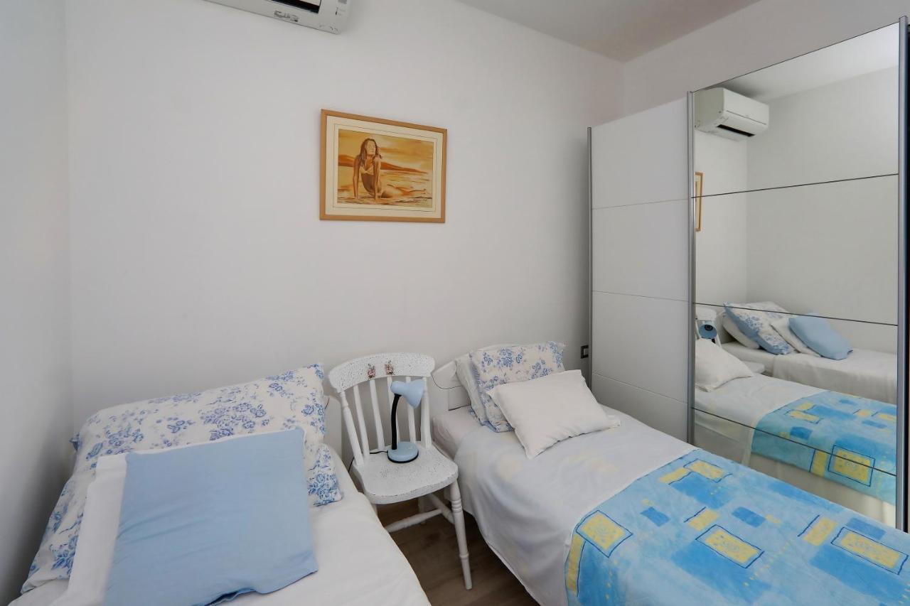Apartmani Marina S Pogledom, Sukošan Екстериор снимка