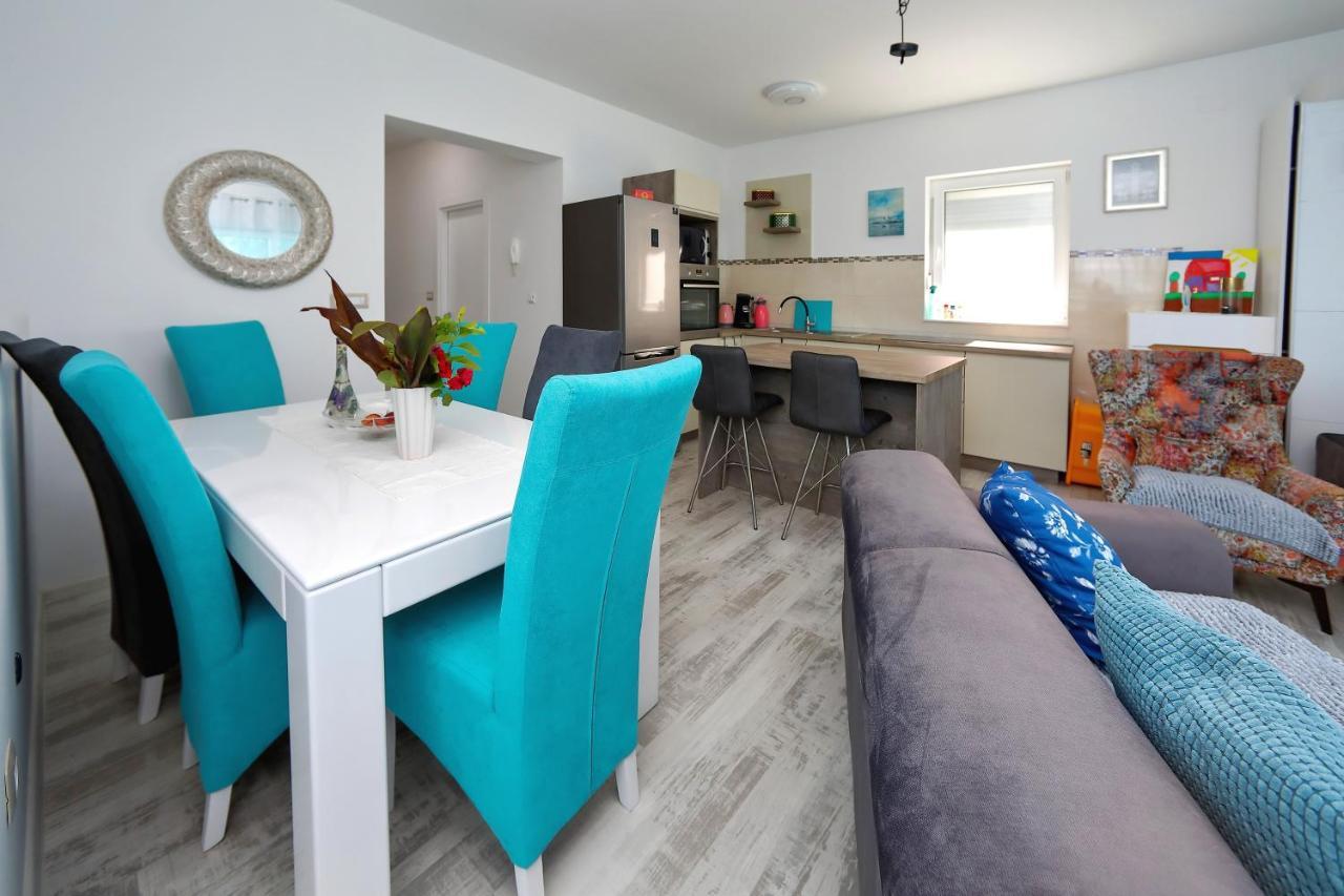 Apartmani Marina S Pogledom, Sukošan Екстериор снимка