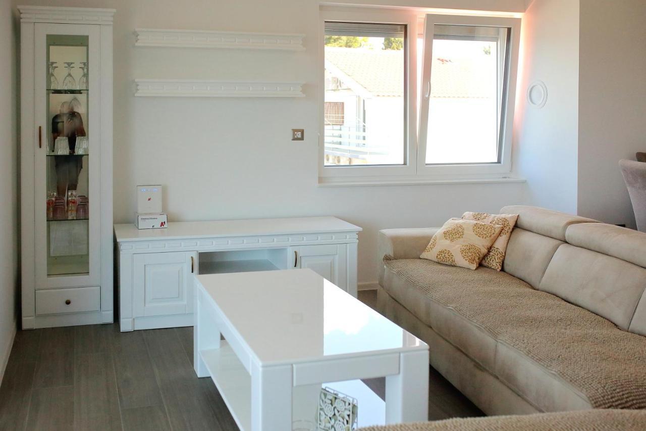 Apartmani Marina S Pogledom, Sukošan Екстериор снимка