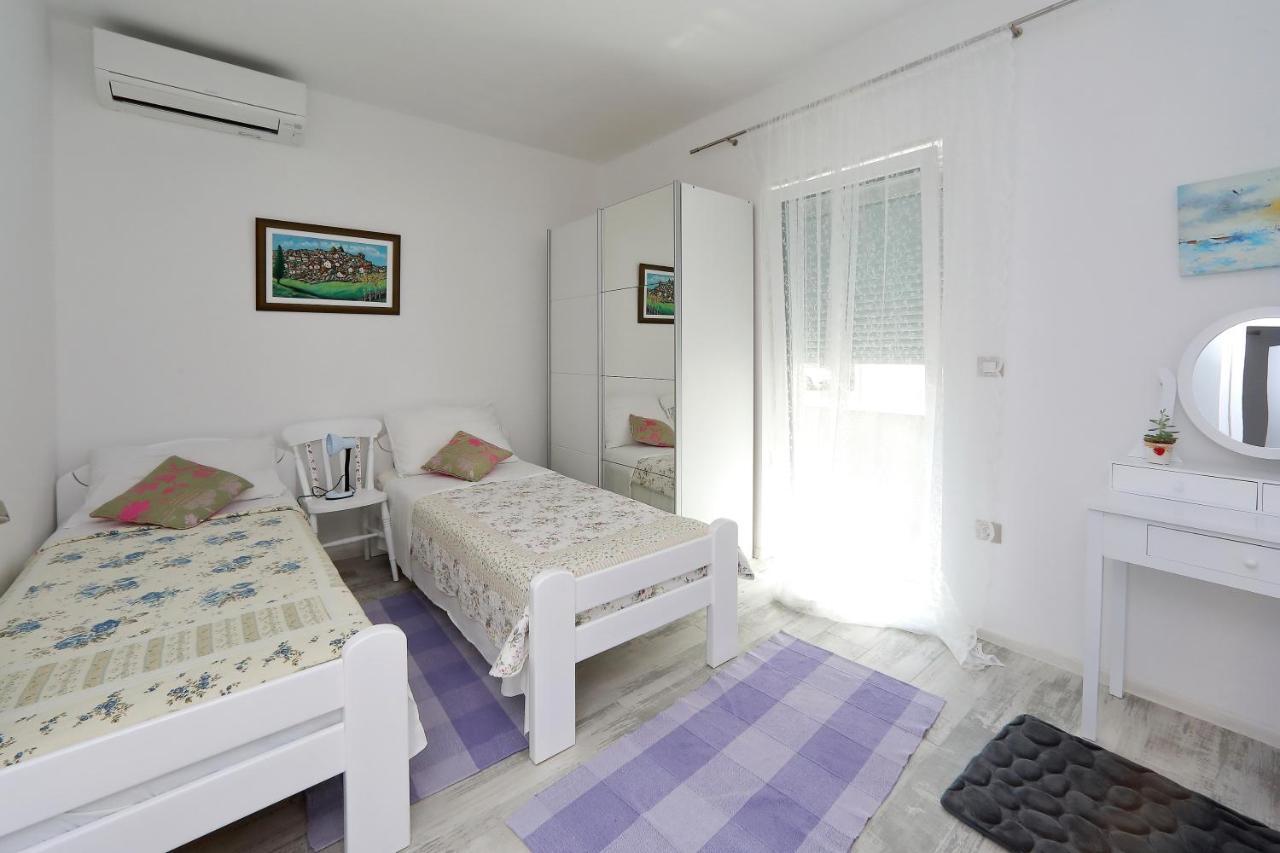 Apartmani Marina S Pogledom, Sukošan Екстериор снимка