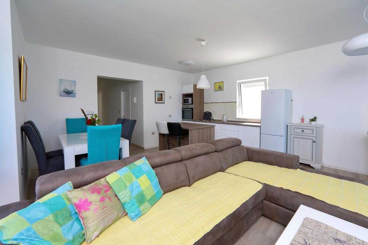 Apartmani Marina S Pogledom, Sukošan Екстериор снимка